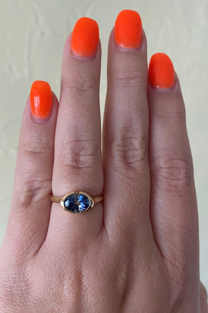 EAST WEST PARTI SAPPHIRE SOLITAIRE