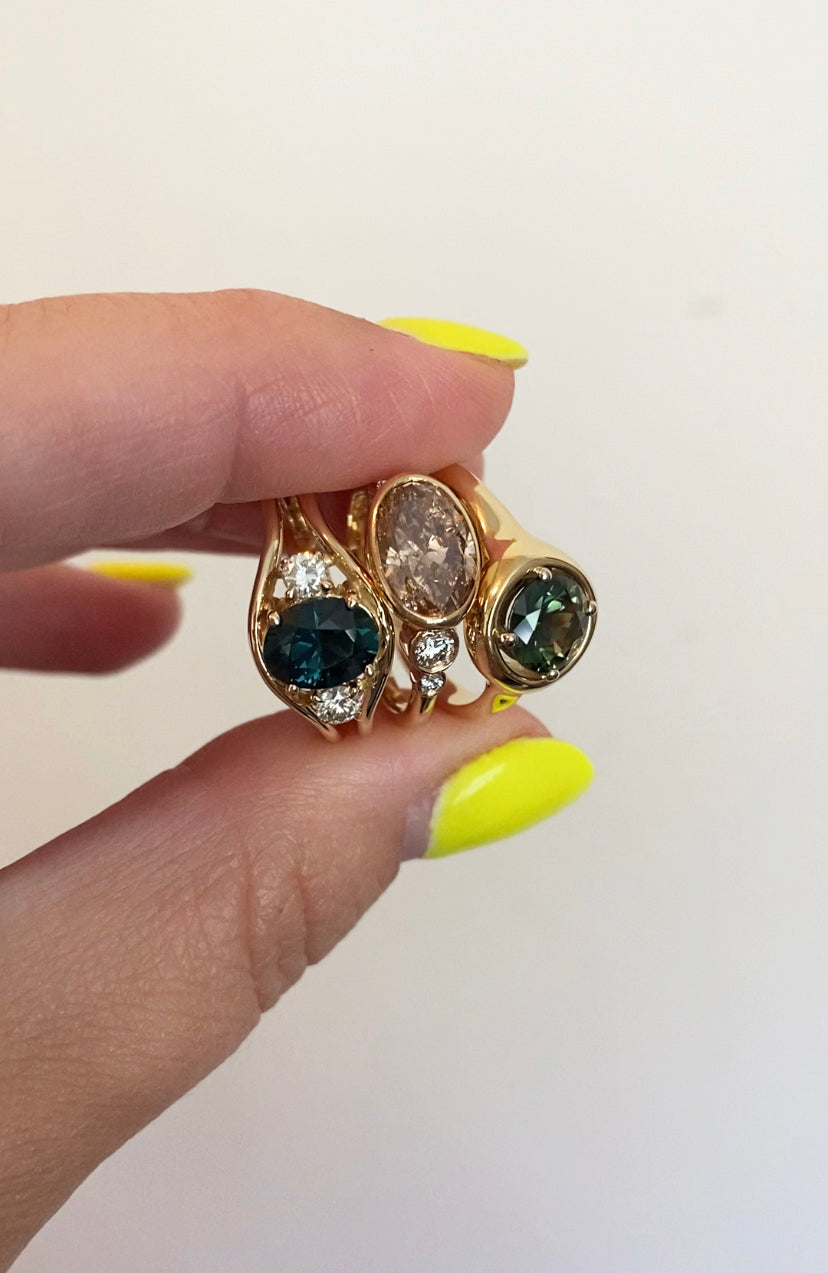 PEACOCK SAPPHIRE DOUBLE BAND RING