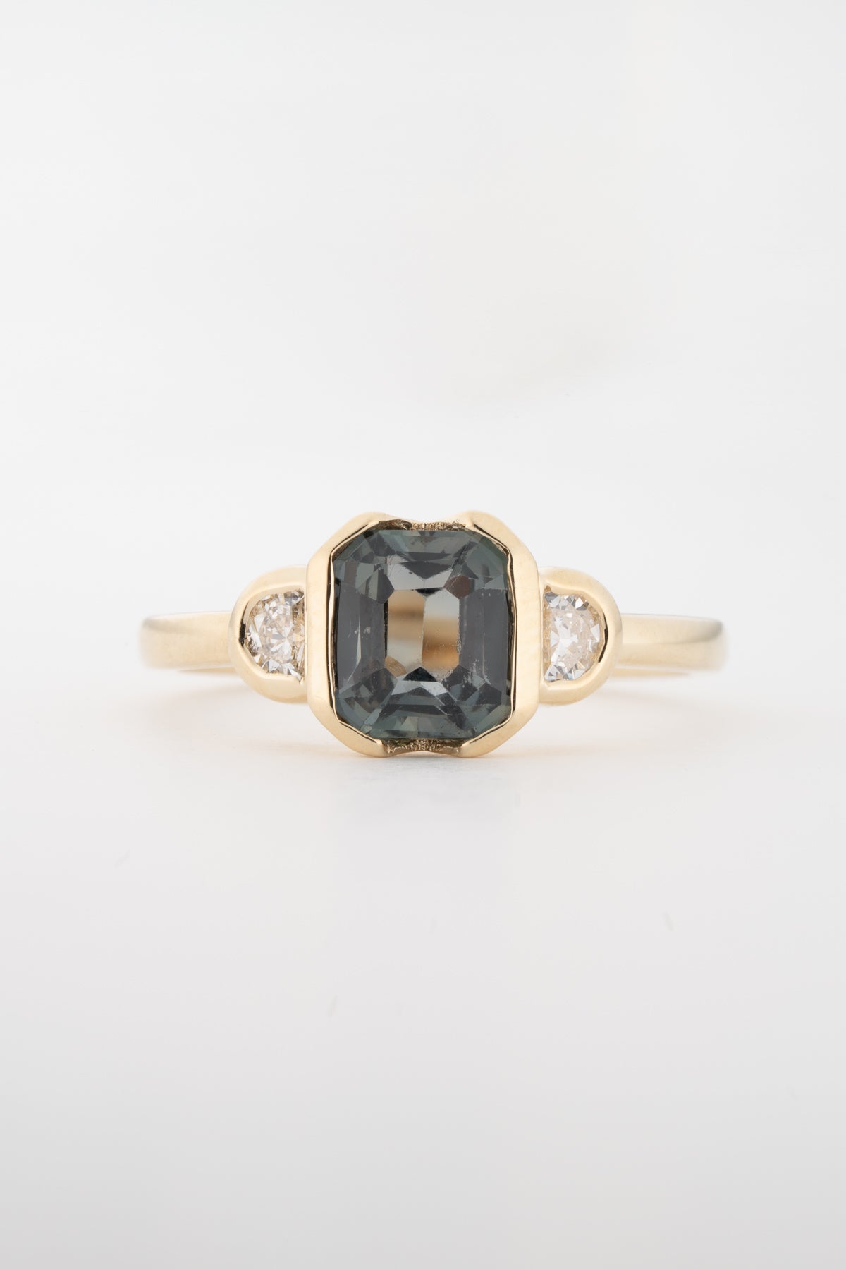 GREEN GRAY PARTI SAPPHIRE RING