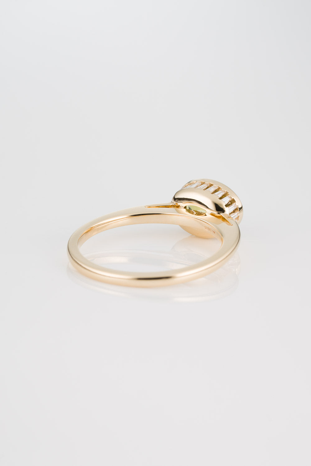 OVAL PARTI SAPPHIRE PAVILION RING