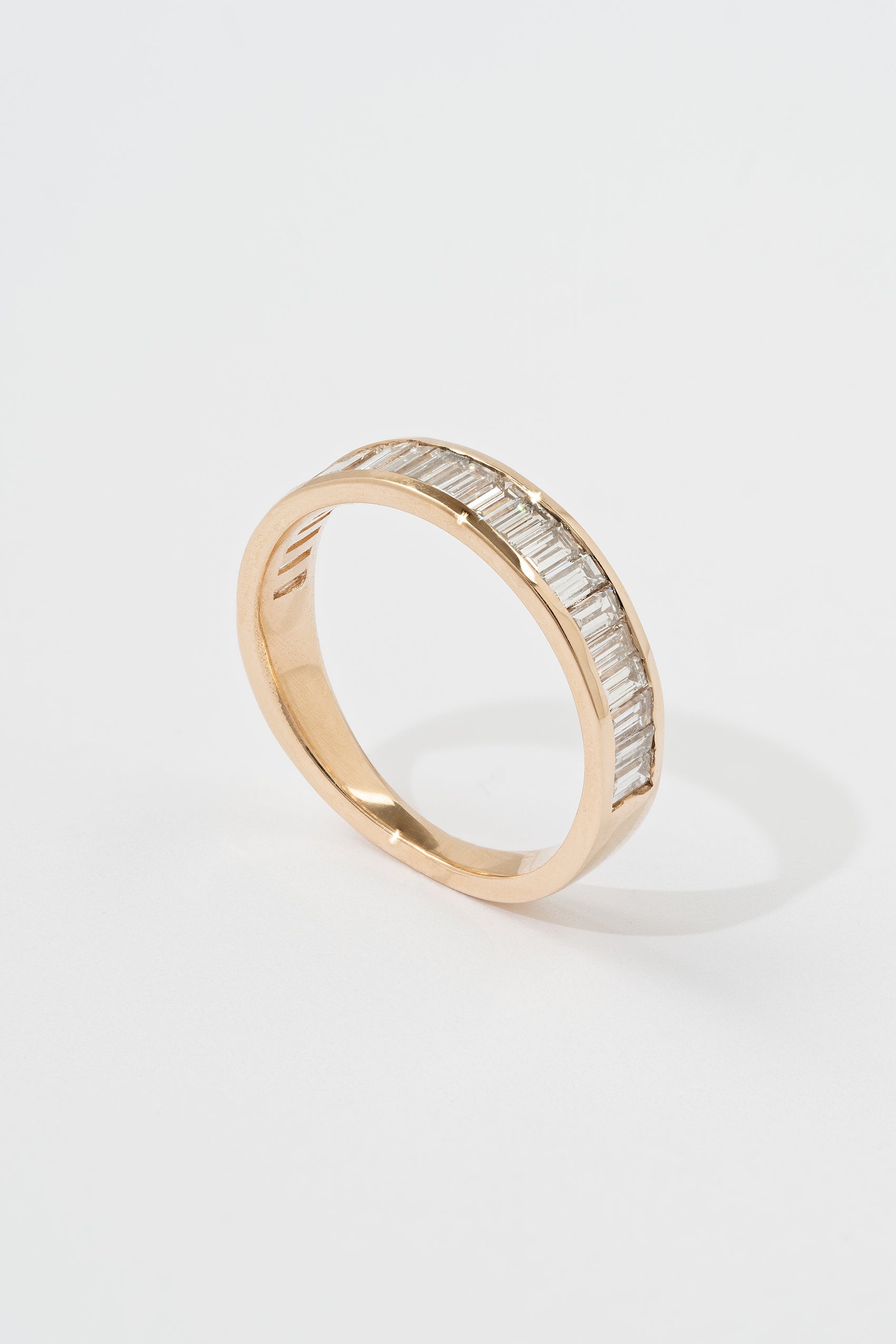 TAPERED NORTH-SOUTH BAGUETTE BAND